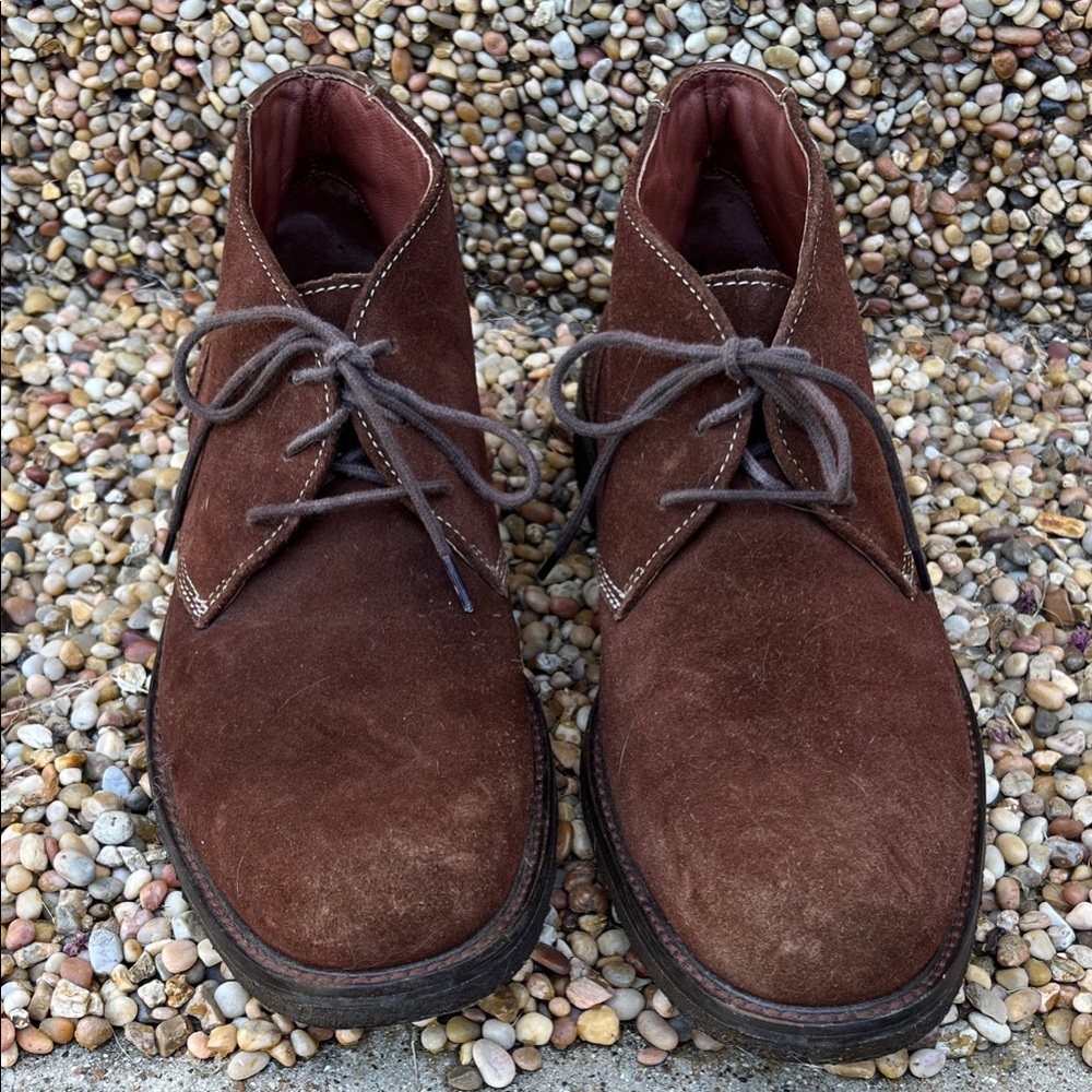 Johnston & Murphy Rich Brown Suede Chukka Boots